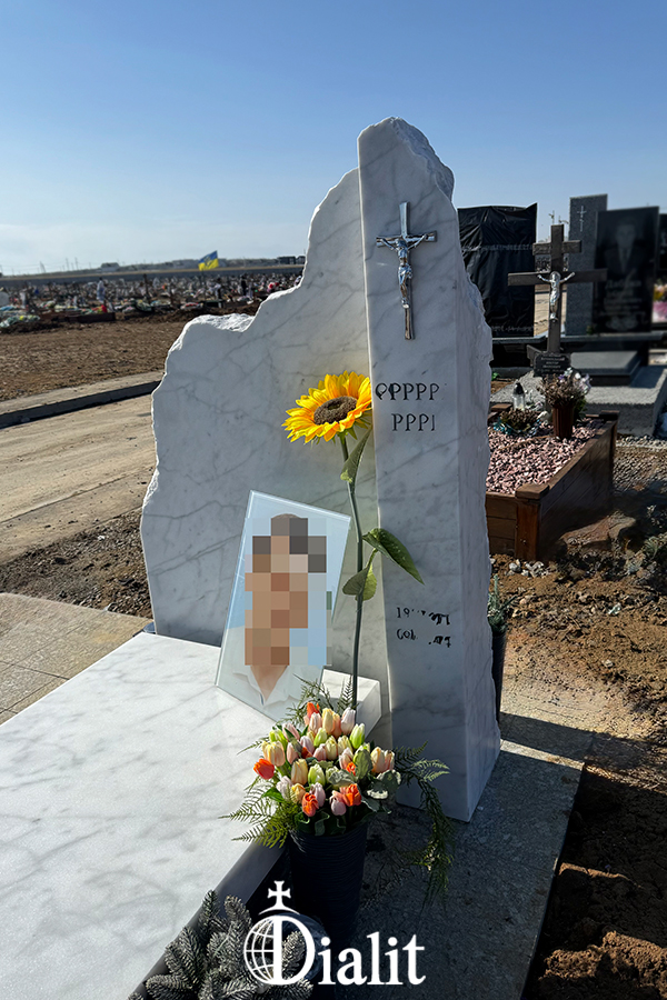 Памятники из мрамора